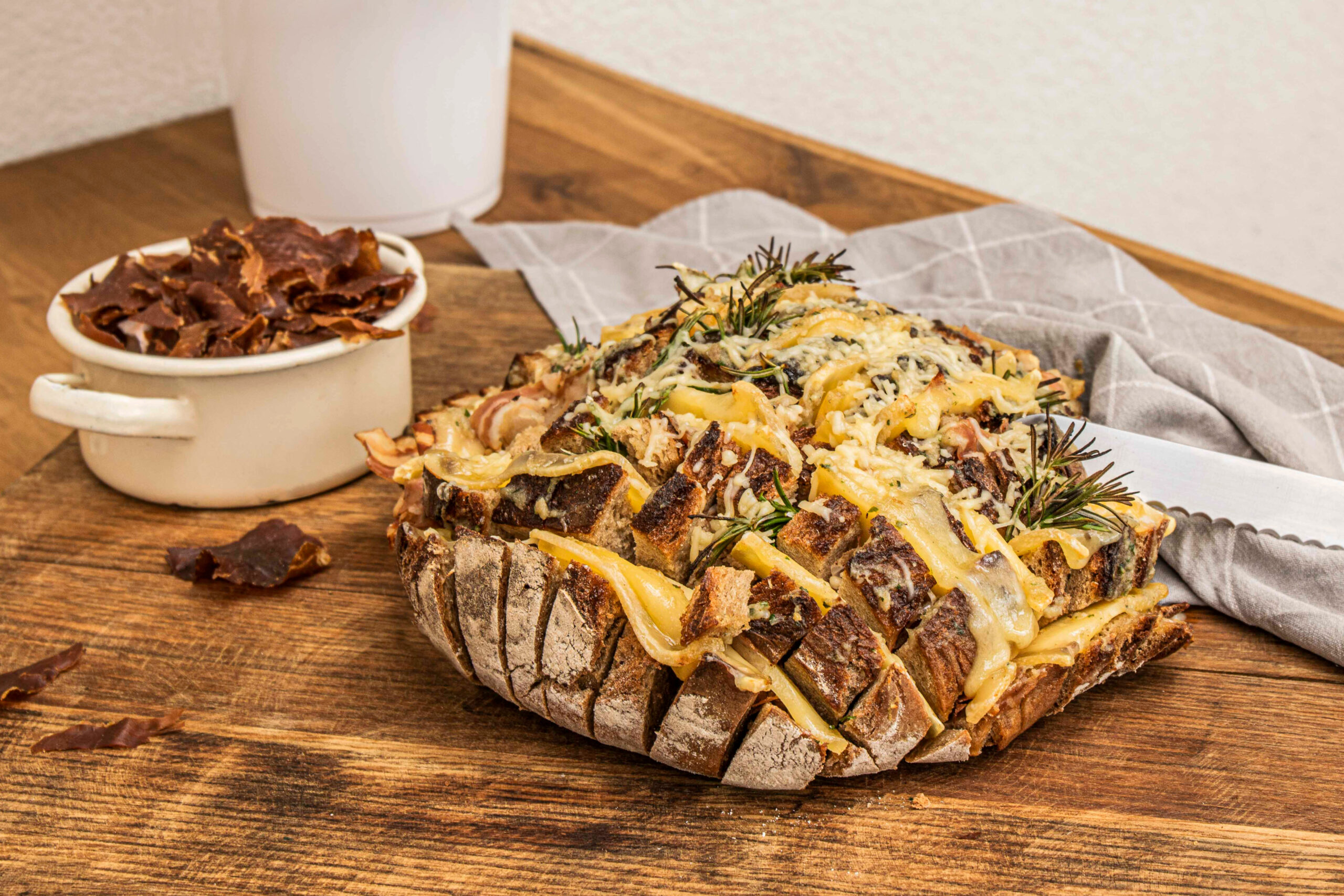 Grillrezept | Gespicktes Grillbrot - Vulcano Schinkenmanufaktur